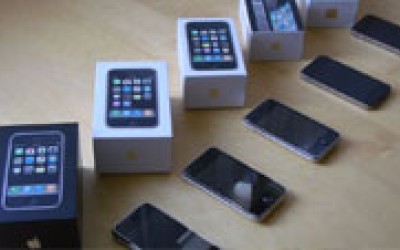 Российские операторы сотовой связи отказались от продаж iPhone Российские операторы сотовой связи отказались от продаж iPhone